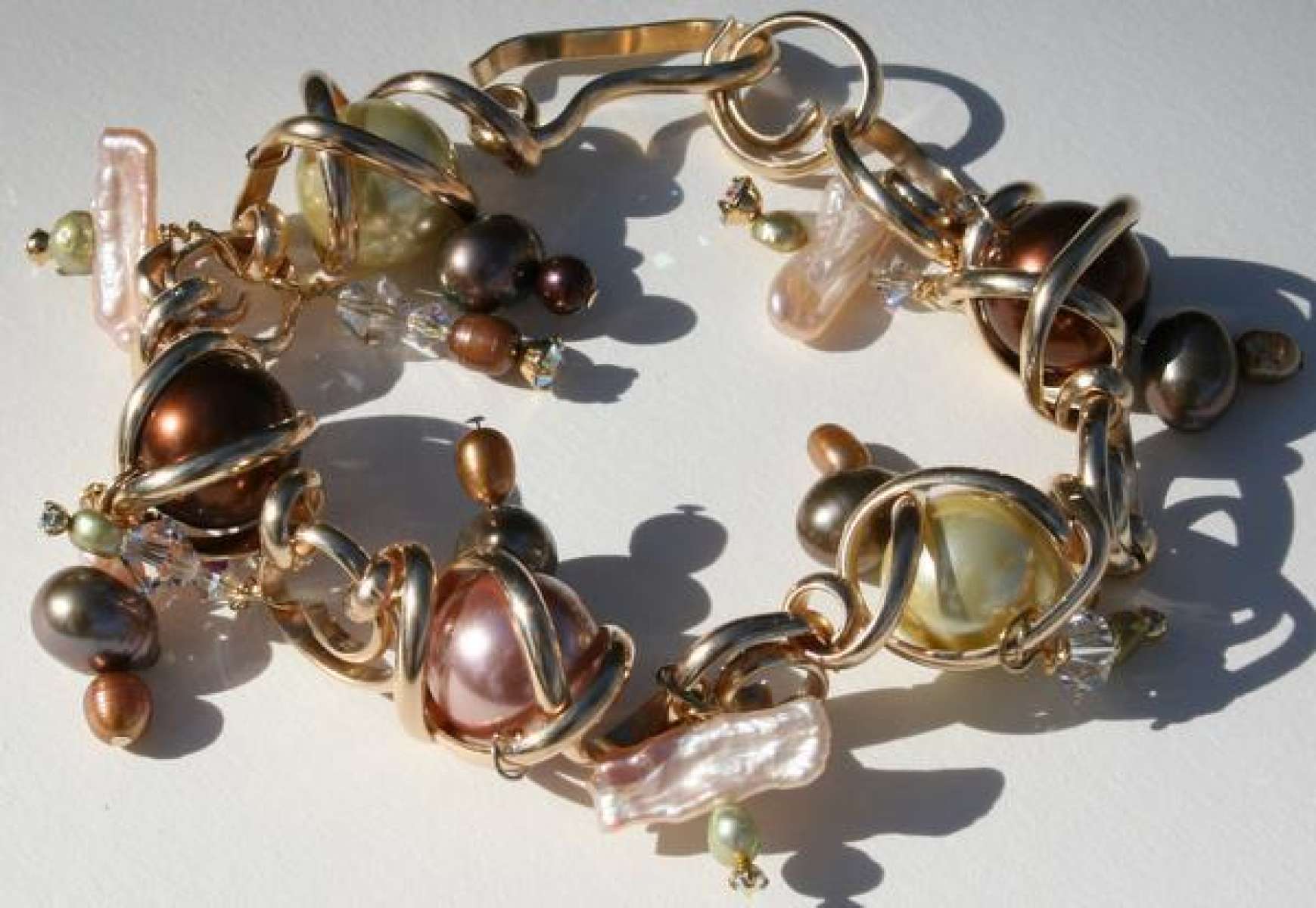 Twists and Turns bracelet with Swarovski and pearls