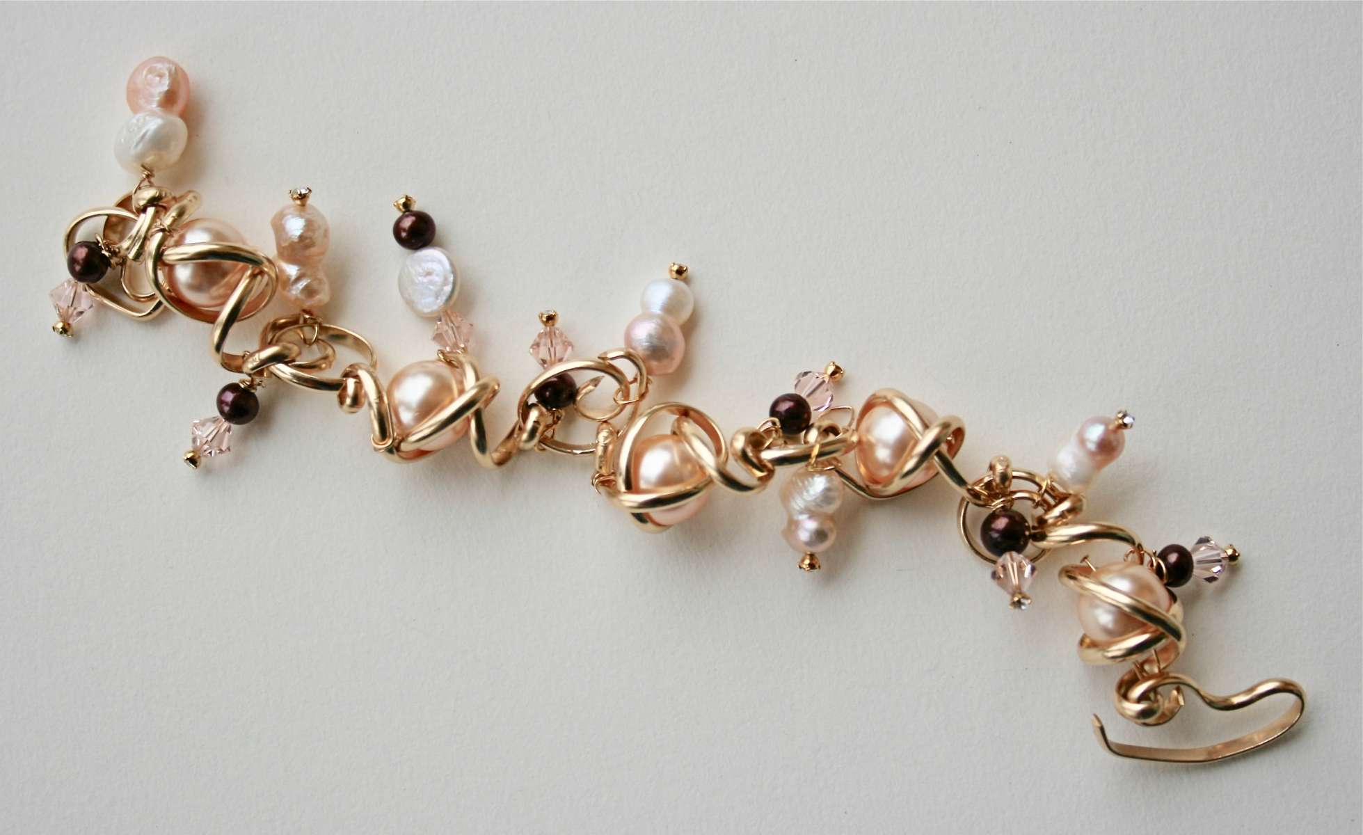 Twists and turns charm bracelet, Gold-filled
