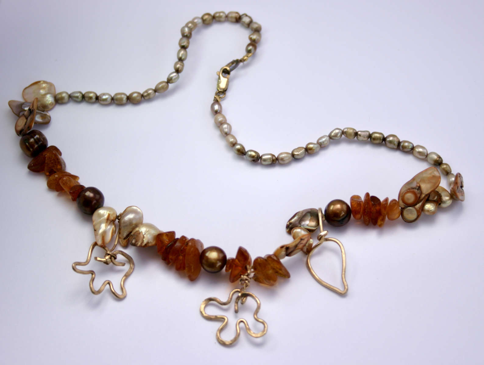 Amber Flowers necklace